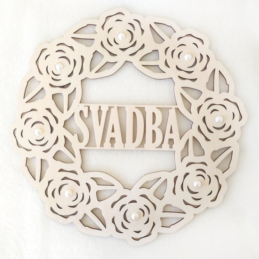 Drevený veniec s nápisom Svadba