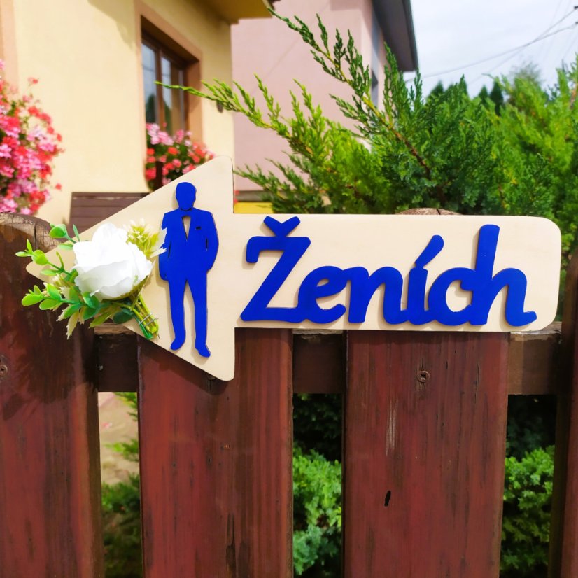 Drevená šípka na svadbu Ženích