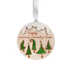 Drevená ozdoba na stromček s gravírovanými a ručne maľovanými stromčekmi a vianočným posolstvom - Každý vianočný stromček je láska. 