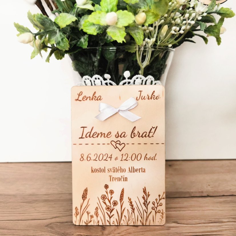 Drevená romantická pozvánka na svadbu