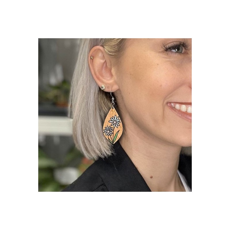 Drevené náušnice s maľovanými kvietkami