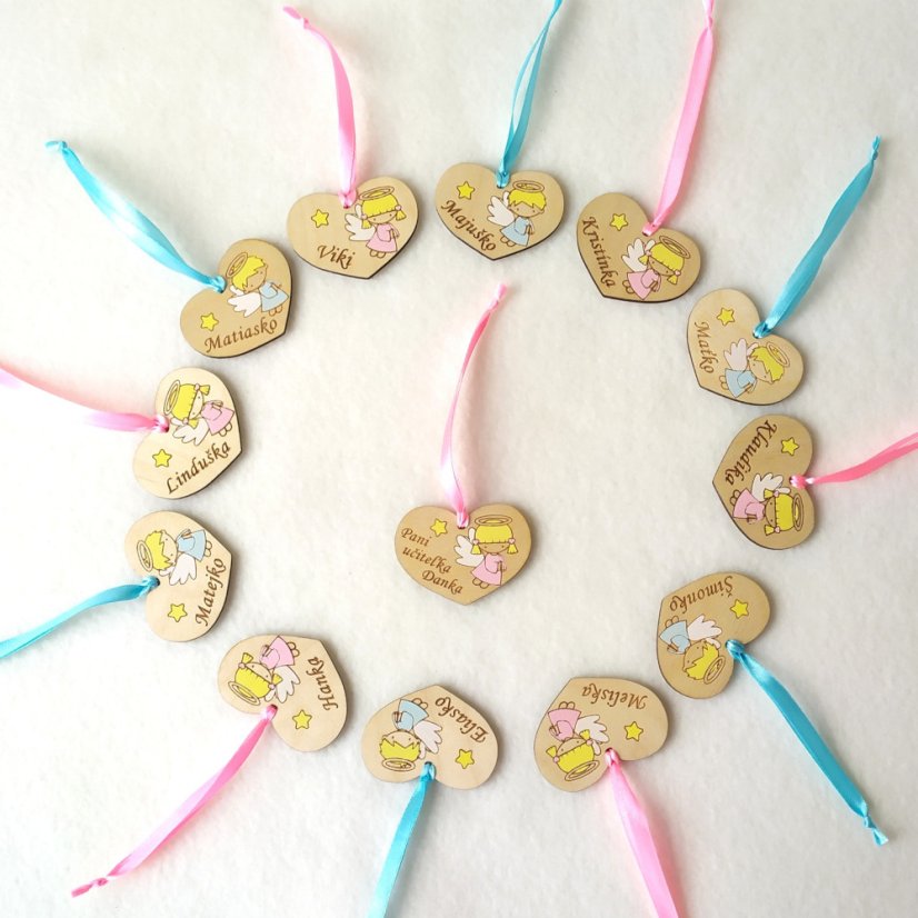Darčeky pre deti personalizovaný prívesok srdiečko s anjelikom
