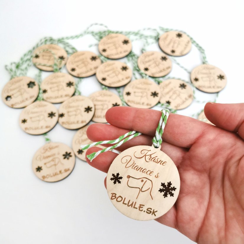 Darček pre zákazníkov s logom a kontaktom vianočná ozdoba.