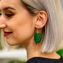 Drevené náušnice Monstera