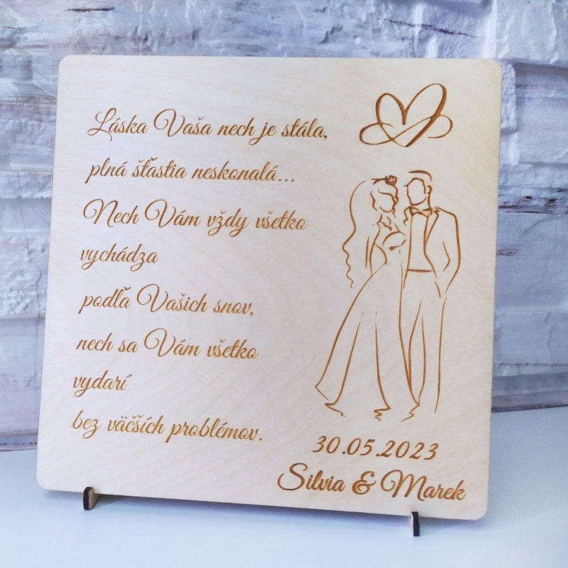 Svadobný dar pre novomanželov – drevená tabuľka s menami a dátumom