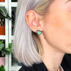 Drevené náušnice zelené listy