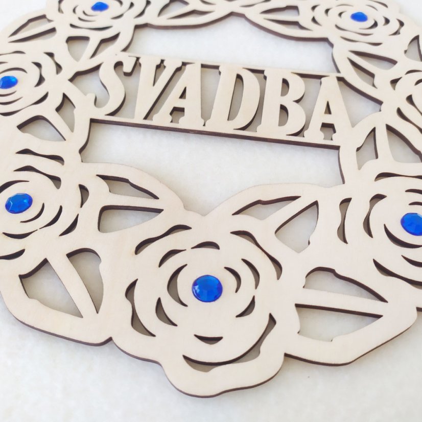 Drevený veniec s nápisom Svadba