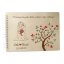 Drevený svadobný album s gravírovaným a ručne maľovaným stromom, citátom, nevestou a ženíchom s ich menami a dátumom svadby. Drevený svadobný album s gravírovaným a ručne maľovaným stromom, citátom, nevestou a ženíchom s ich menami a dátumom svadby.