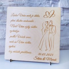 Svadobný dar pre novomanželov – drevená tabuľka s menami a dátumom