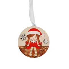 Drevená ozdoba na stromček s gravírovaným a ručne maľovaným dievčatkom v červenej mikulášskej čapiciu. Drevená ozdoba na stromček s gravírovaným a ručne maľovaným dievčatkom v červenej mikulášskej čapiciu.