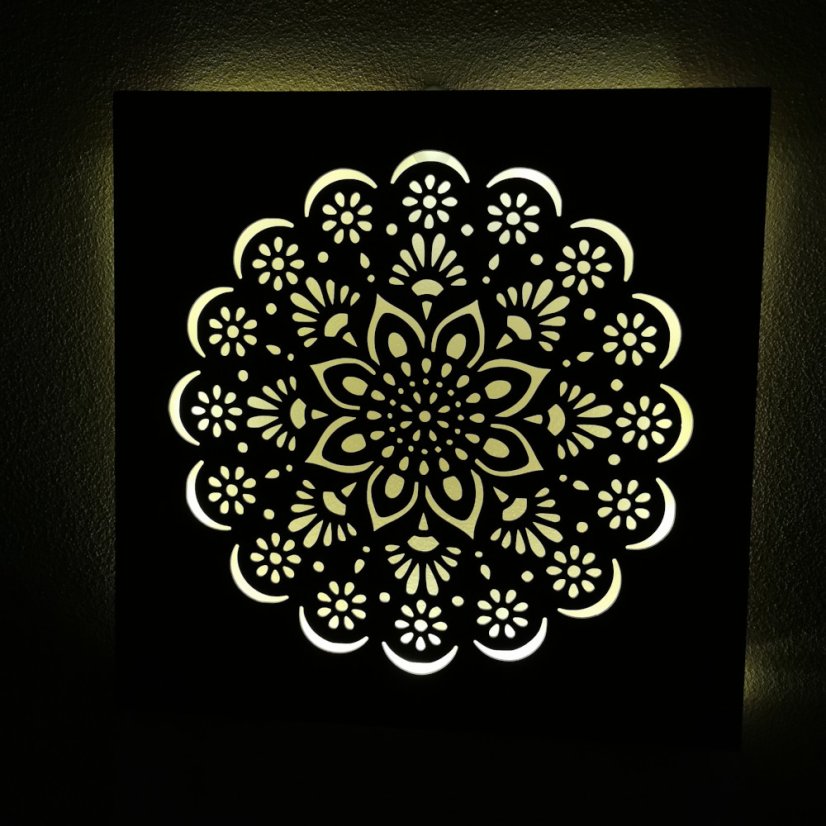 Drevená podsvietená mandala na stenu "Slnko".