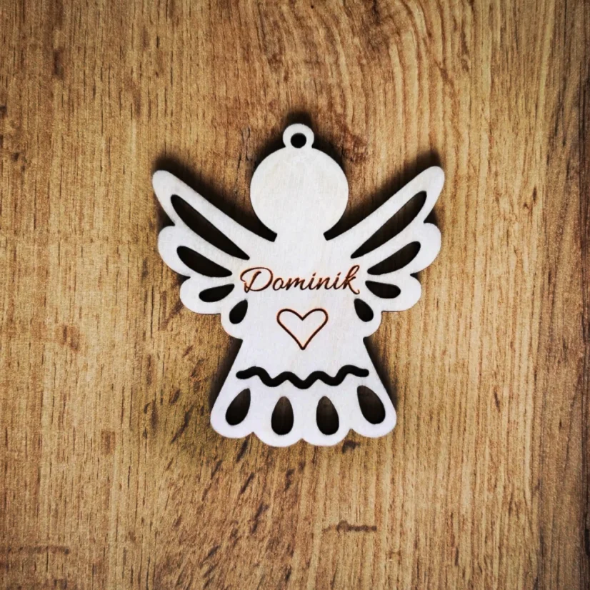 Drevený anjel s vlastným menom