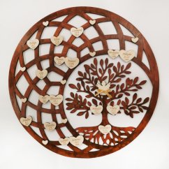 Drevený rodostrom na stenu s ručne maľovanou tmavohnedou lazúrou. Drevený rodostrom na stenu s ručne maľovanou tmavohnedou lazúrou.