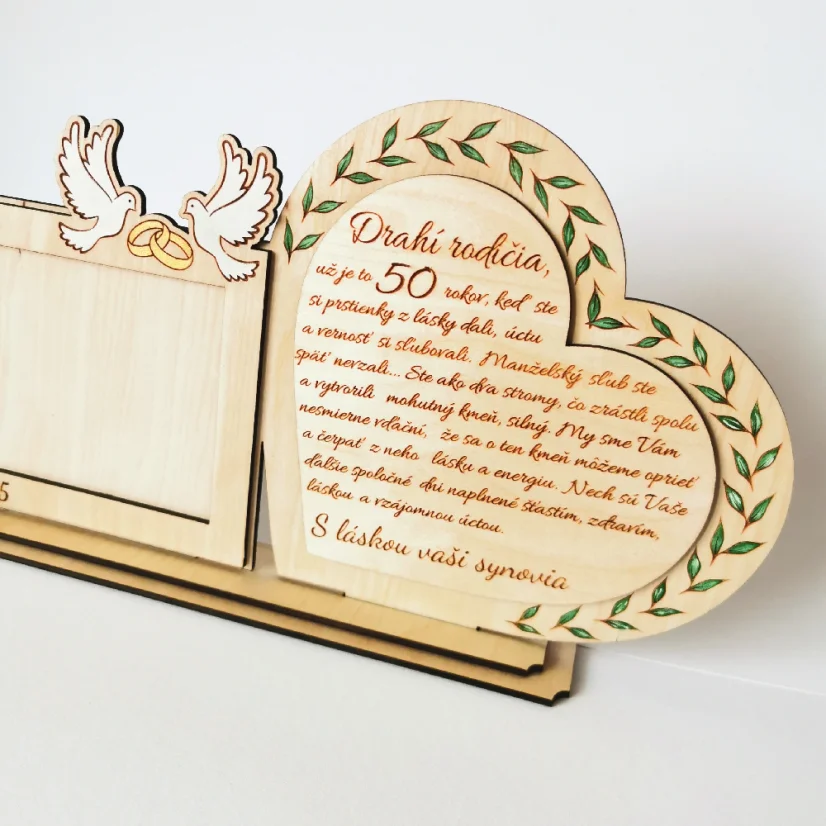 Detail rámiku so srdcom.