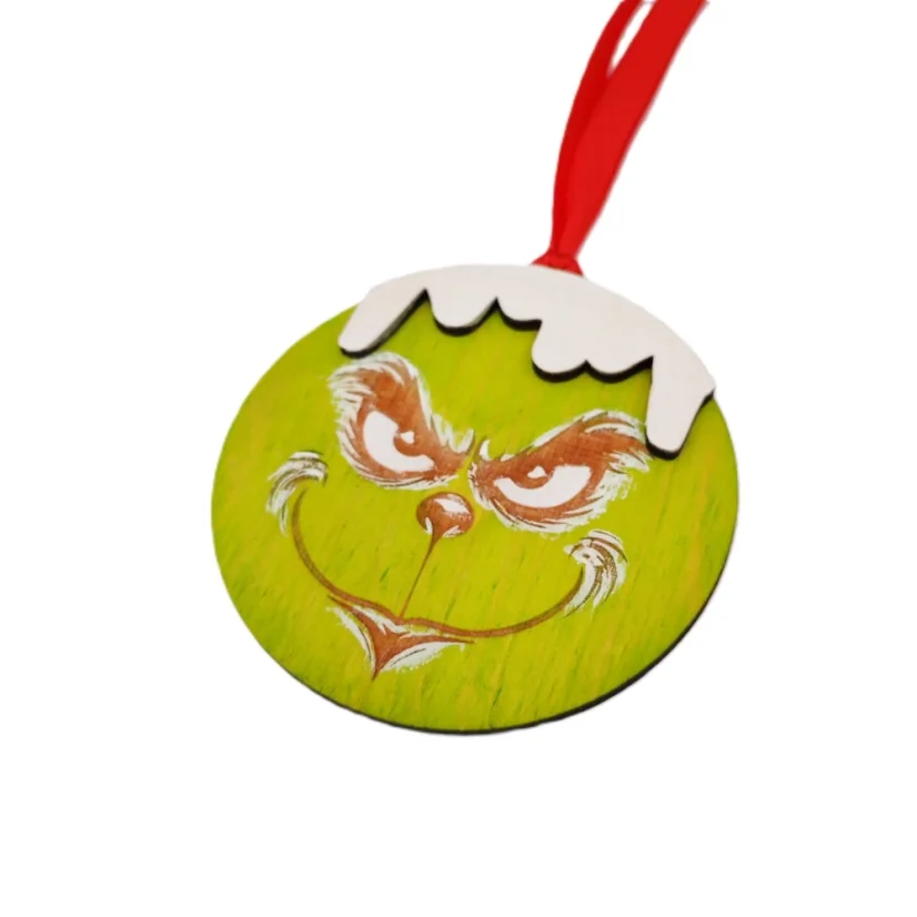 Vianočná guľatá ozdoba Grinch - jeho tvár zblízka.