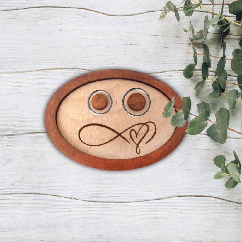 Drevený podnos na obrúčky